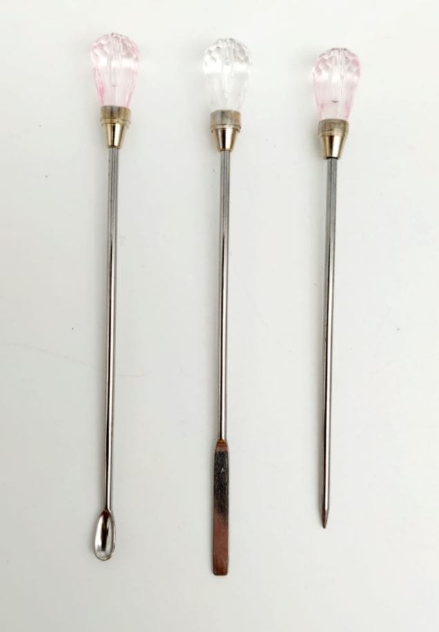 Resin & Epoxy : Popping Metal Pins