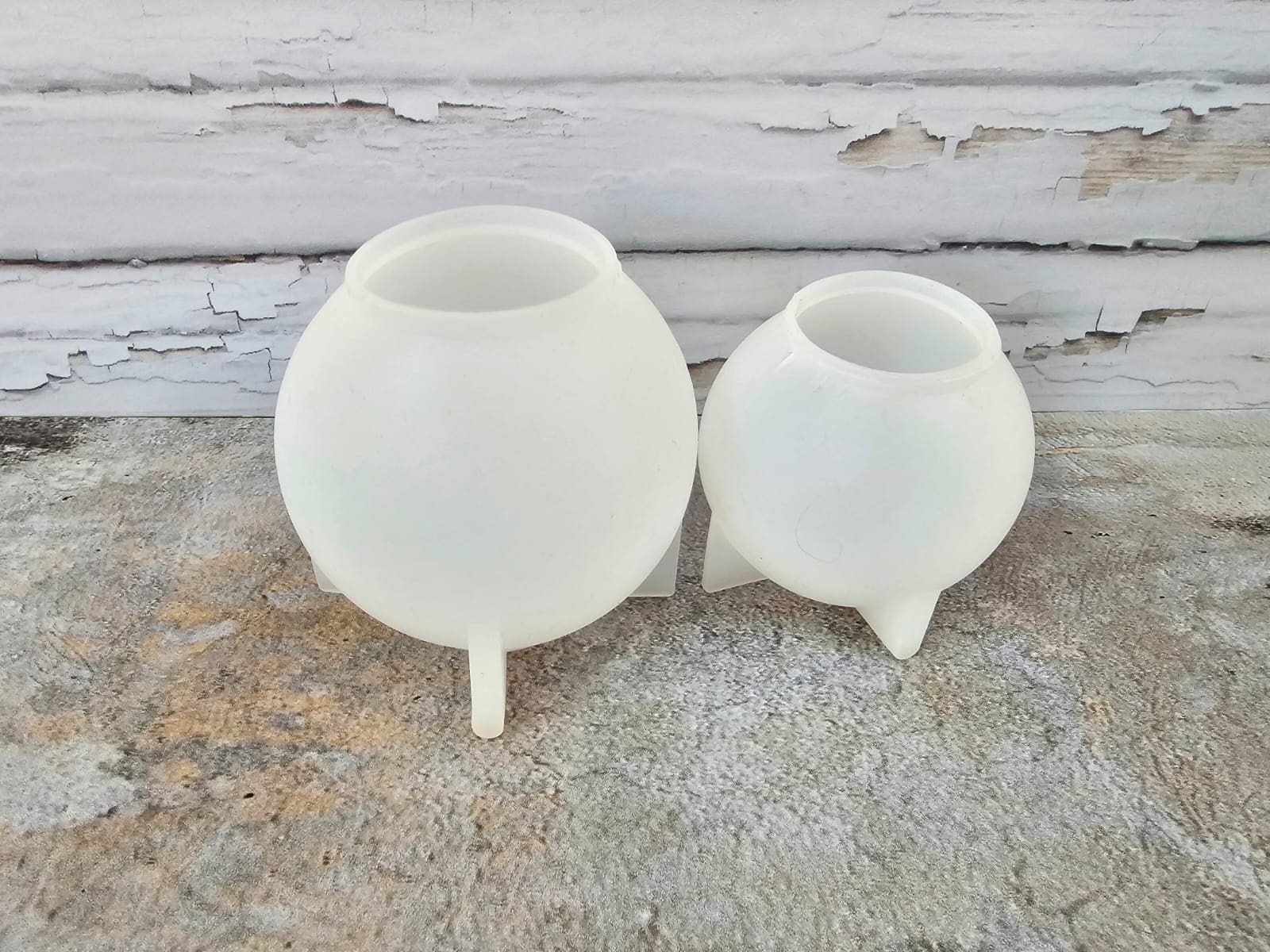 Resin & Epoxy : Sphere Silicone Moulds