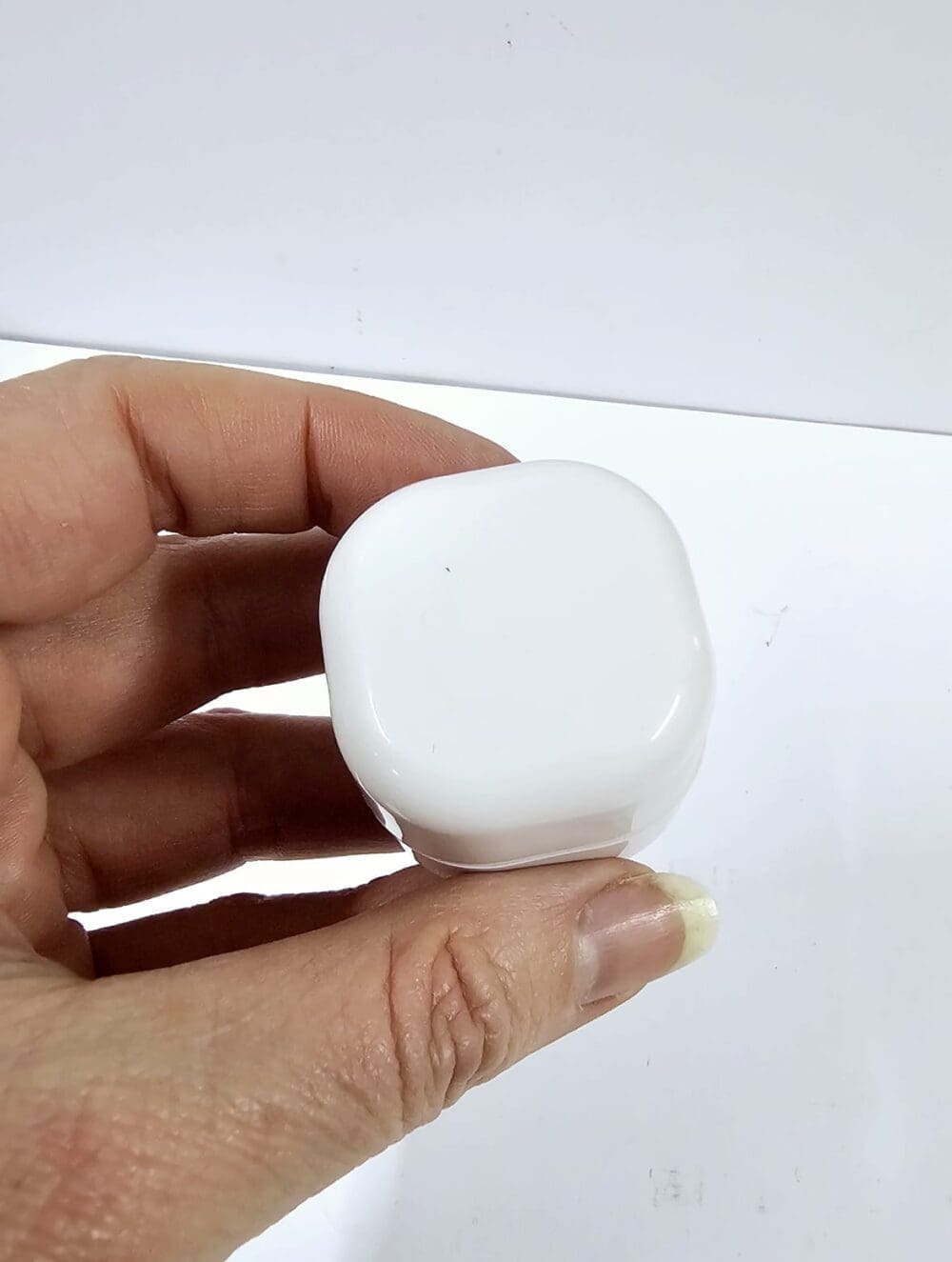 White Cubed Lip Balm 2 Vinyl & UV Stickers : White Cubed Lip Balm (Code HWB-9800)