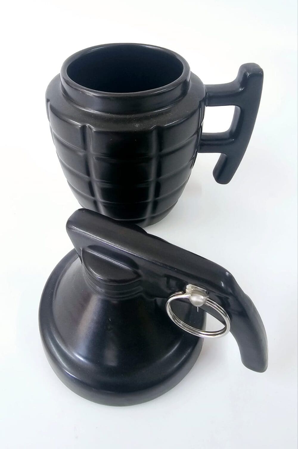Limited Edition :  Novelty 12oz Black Ceramic Grenade Mugs With Lid
