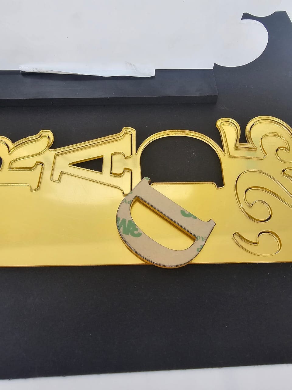 Laser Acrylic Blanks : DIY Blank Clear 3mm Acrylic Graduation with Grad Year in Gold Mirror, Mortarboard (Hat) + Black Tassel & 6mm Black Melamine Stand (Option 3)