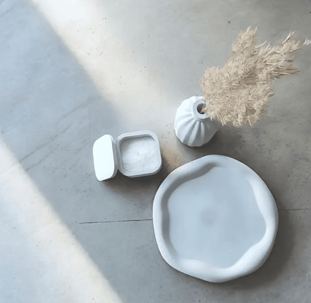 4 Piece Set Square Small Container, Vase and Irregular Tray Silicone Mould Top View Silicone Moulds : 4 Piece Square Small Container Set, Vase and Irregular Tray Silicone Mould (Code TUM_AM) + Casting Support Jig for the Vase mould