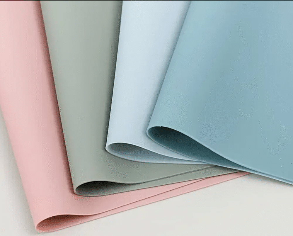 Arts & Crafts : Coloured Silicone Mats (30 by 40cm)