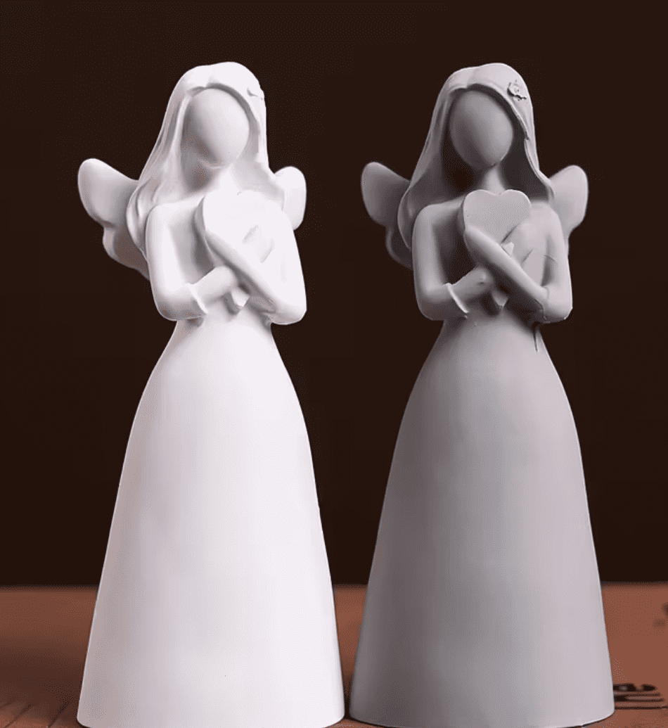 Silicone Mould : Angel Hugging Heart Silicone Mould (AngHRT)