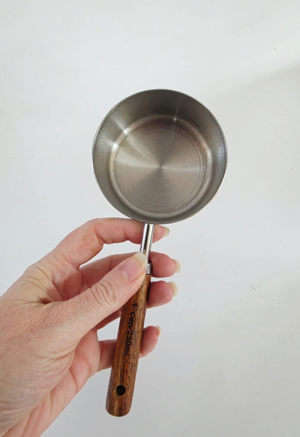 Arts & Crafts : 250ml Stainless Steel Measuring Cup with Wooden Handle
